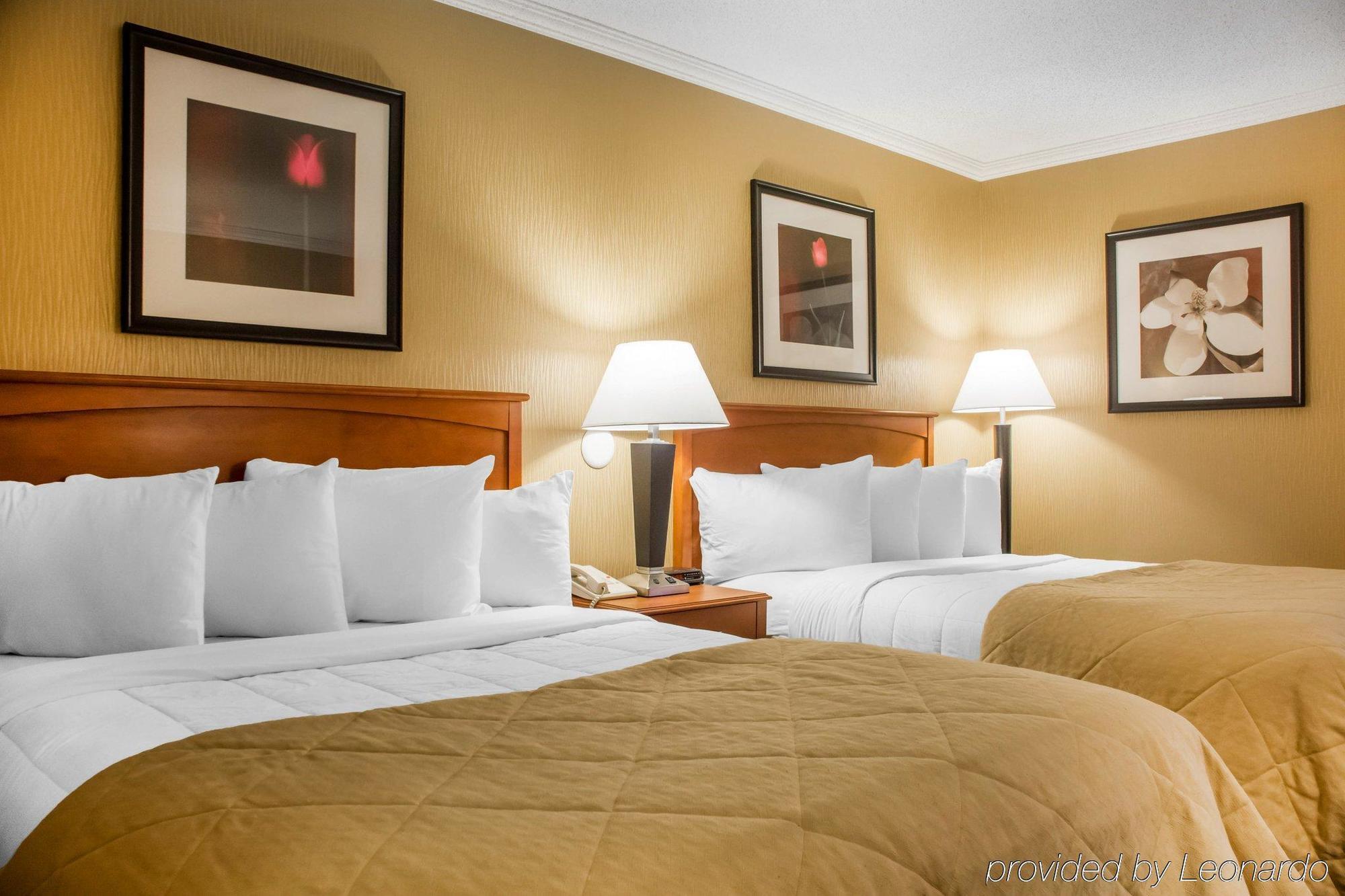Clarion Hotel & Suites Riverfront Oswego Kültér fotó